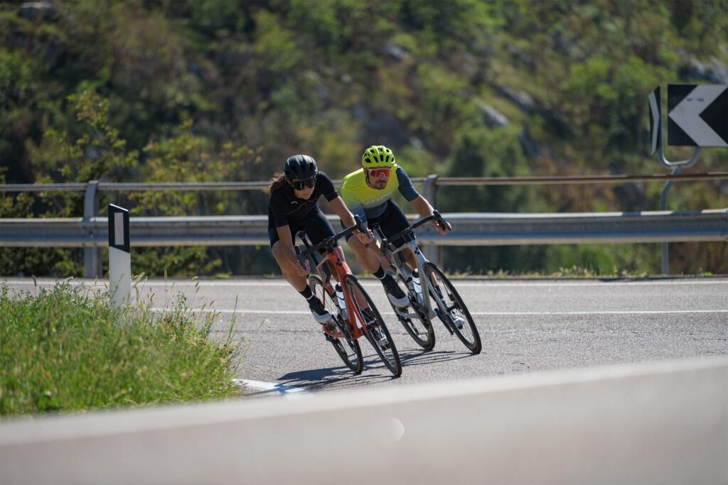 Guide d’achat d’un vélo de route pour les coureurs débutants et confirmés